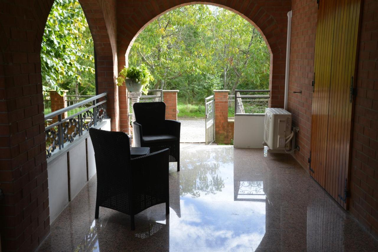 Villa Ferrari Oriella Solignano Nuovo Exterior photo